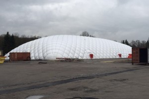 Hala Pneumatyczna InterHall dla uchodźców w Dortmundzie
