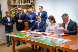 Budowa stadionu piłkarskiego Dalin w Myślenicach