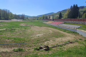 Odbudowa i modernizacja stadionu sportowego KS „Kryształ“ w Stroniu Śląskim